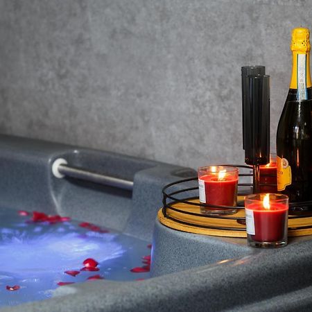 שפילד Riverside Studio With Jacuzzi! מראה חיצוני תמונה