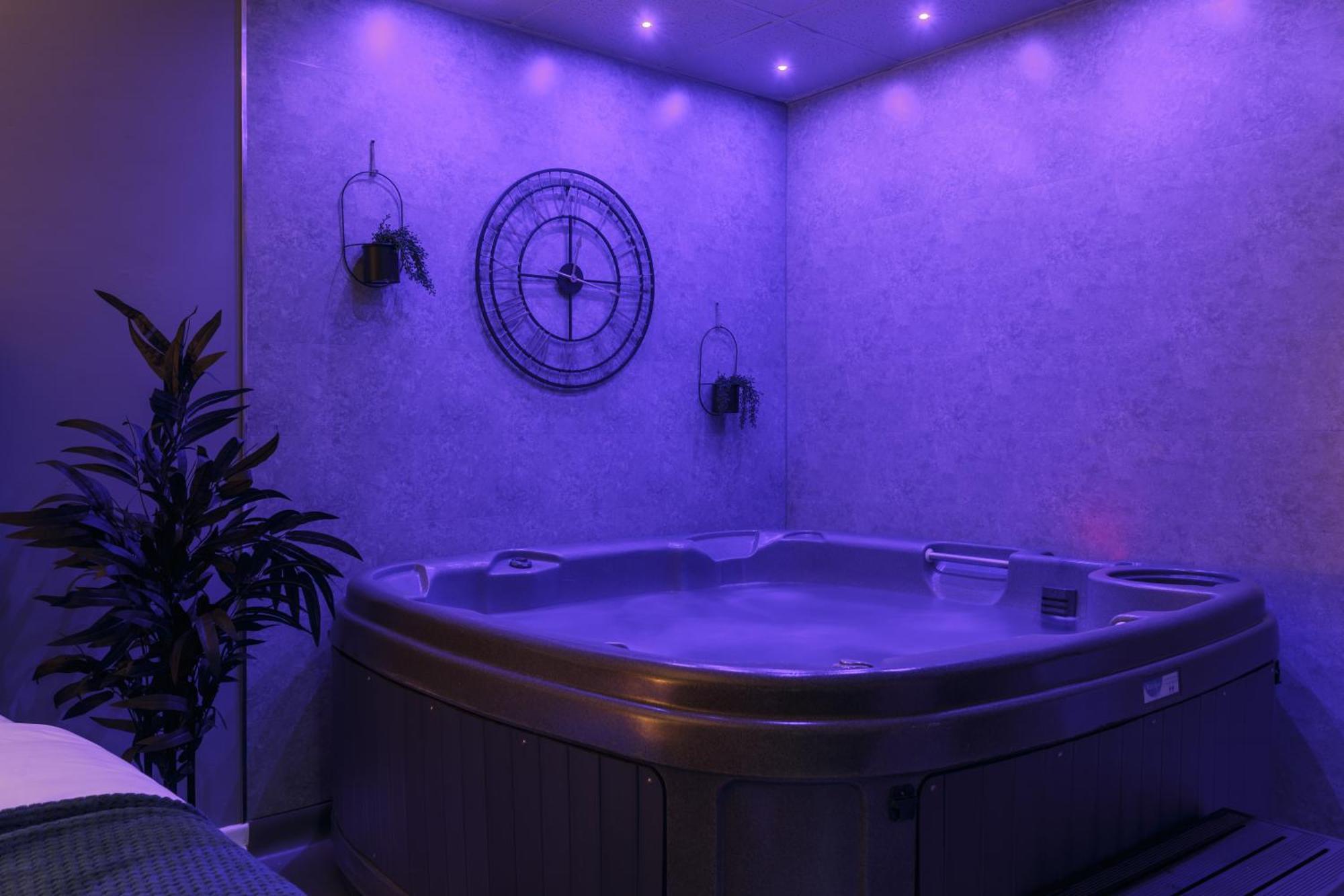 שפילד Riverside Studio With Jacuzzi! מראה חיצוני תמונה